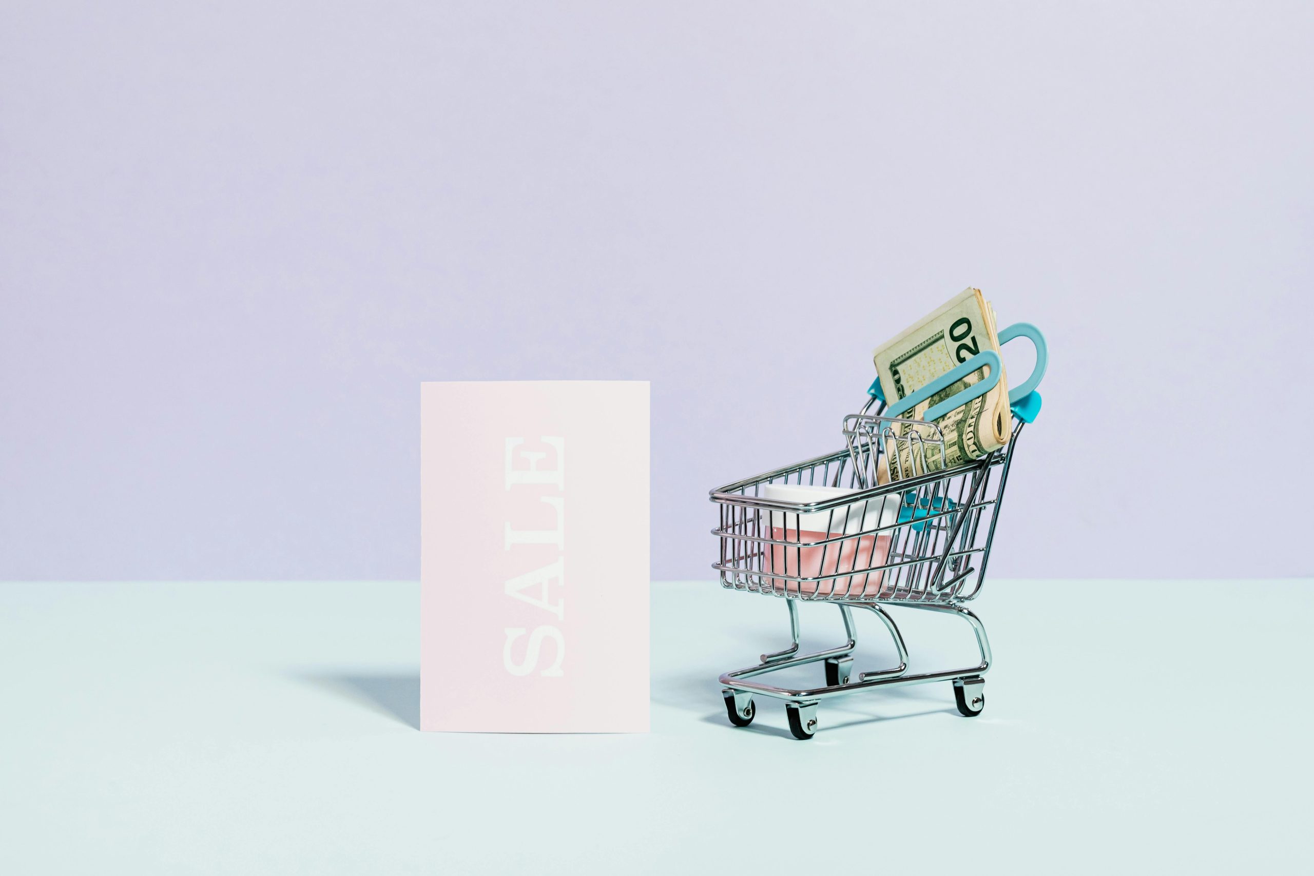 Infographic showing average savings from strategic budget shopping.